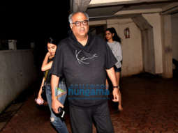 Janhvi Kapoor, Khushi Kapoor & Boney Kapoor visit Arjun Kapoor’s home