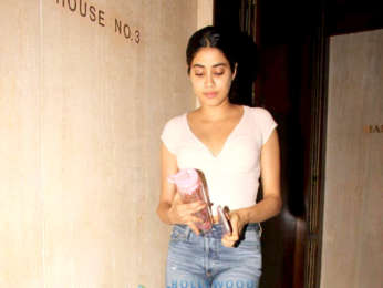Janhvi Kapoor snapped at Manish Malhotra's house