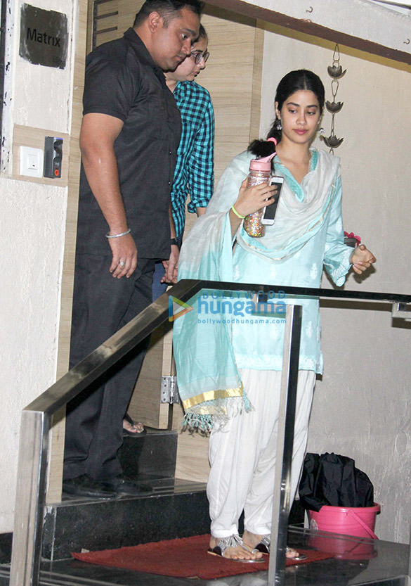 janhvi kapoor spotted at the matrix office 3