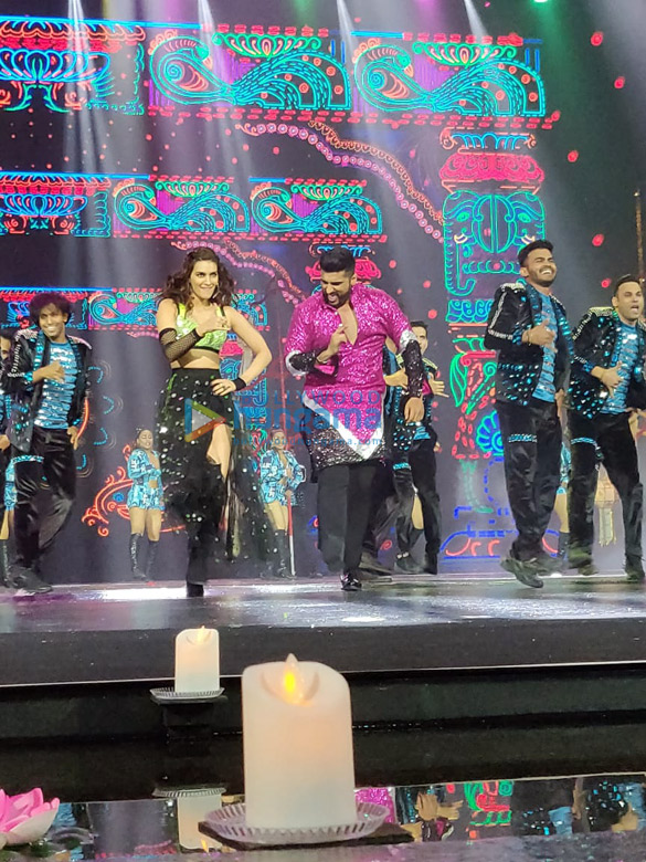kartik aaryan zaira wasim bobby deol and others grace the iifa awards 201888