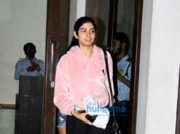 Khushi Kapoor snapped in Bandra Khushi Kapoor snapped in Bandra