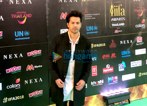 kriti sanon anil kapoor iulia vantur and others snapped at the green carpet of iifa rocks 2018 04