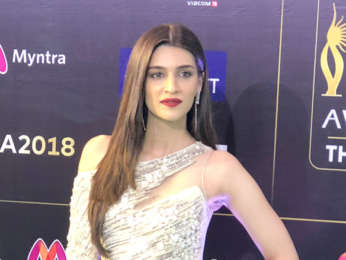 Kriti Sanon, Shraddha Kapoor, Anil Kapoor, Varun Dhawan and others snapped at the green carpet of IIFA Rocks 2018