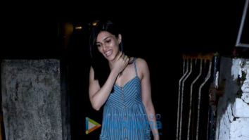 Kriti Sanon and Nupur Sanon spotted at Kromakay salon in Juhu
