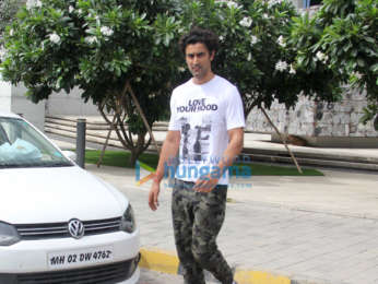 Kunal Kapoor snapped with family at BKC