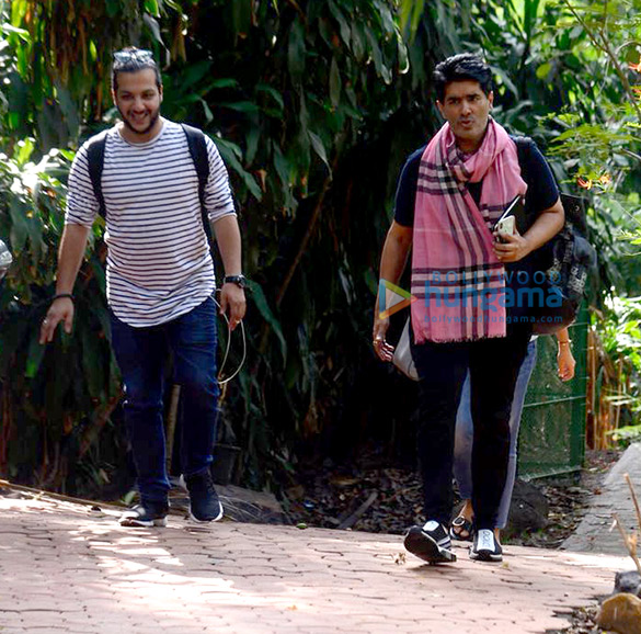manish malhotra snapped in bandra 3