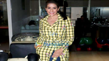 Manisha Koirala snapped promoting Sanju at Rajkumar Hirani’s office