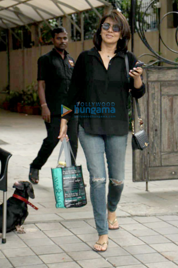 neetu singh snapped out and about in mumbai 1