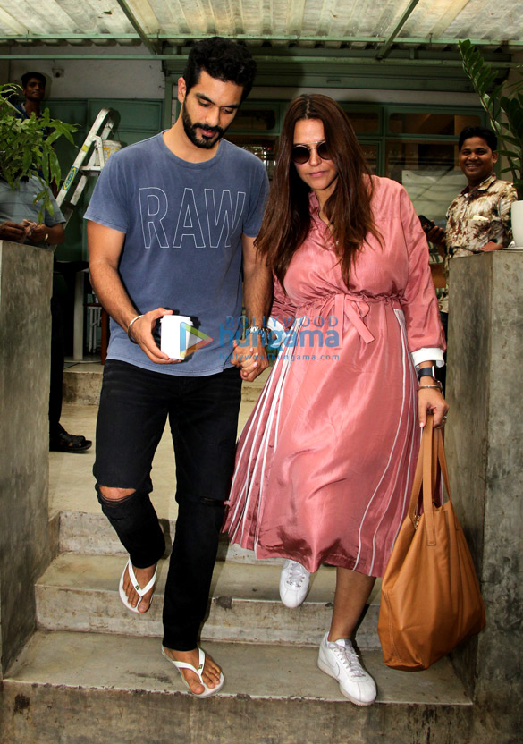 neha dhupia snapped with hubby angad bedi at kitchen garden in bandra 4