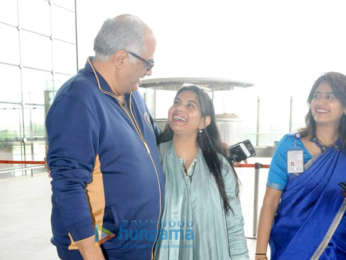 Priyanka Chopra, Nick Jonas and others snapped at the airport