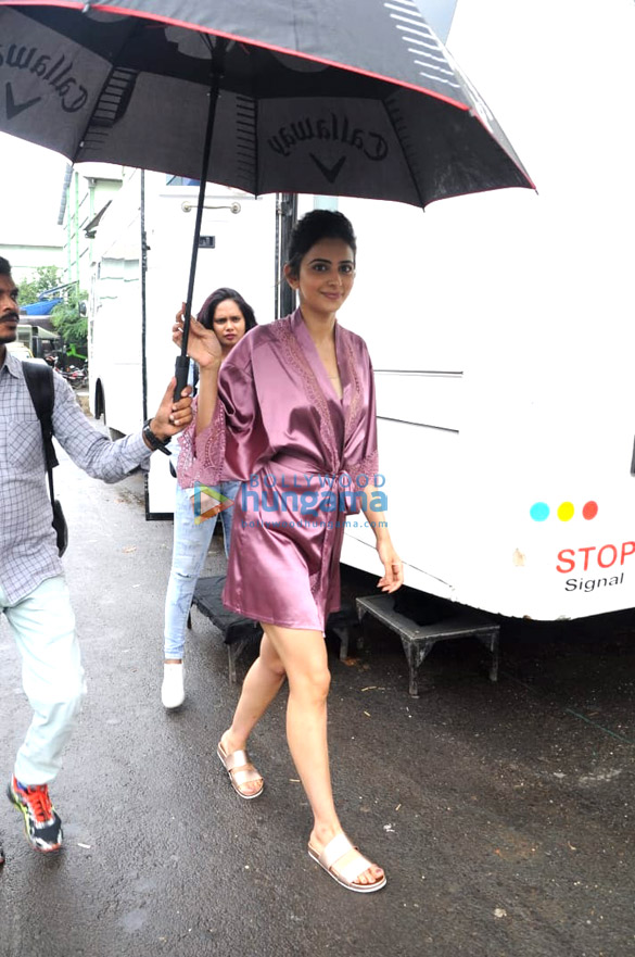 rakul preet singh snapped at the filmcity for an ad shoot 3