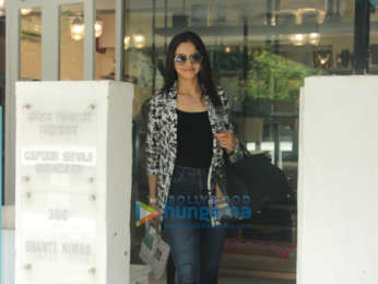 Rakul Preet Singh snapped at BBlunt salon