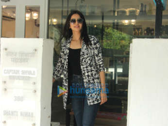 Rakul Preet Singh snapped at BBlunt salon