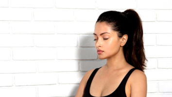 Celebrity Photos of Riya Sen