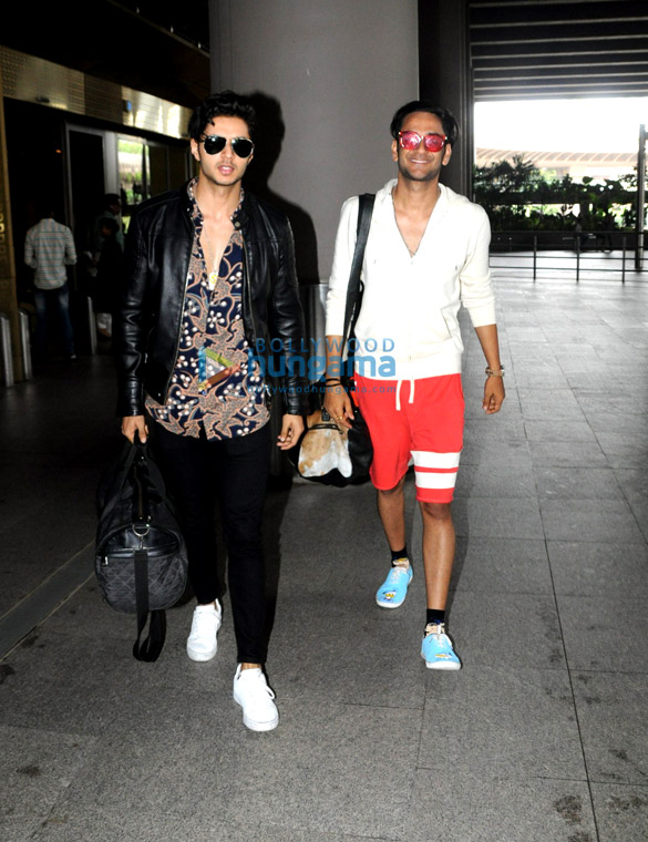 saif ali khan nawazuddin siddiqui richa chadda and others snapped at the airport 4