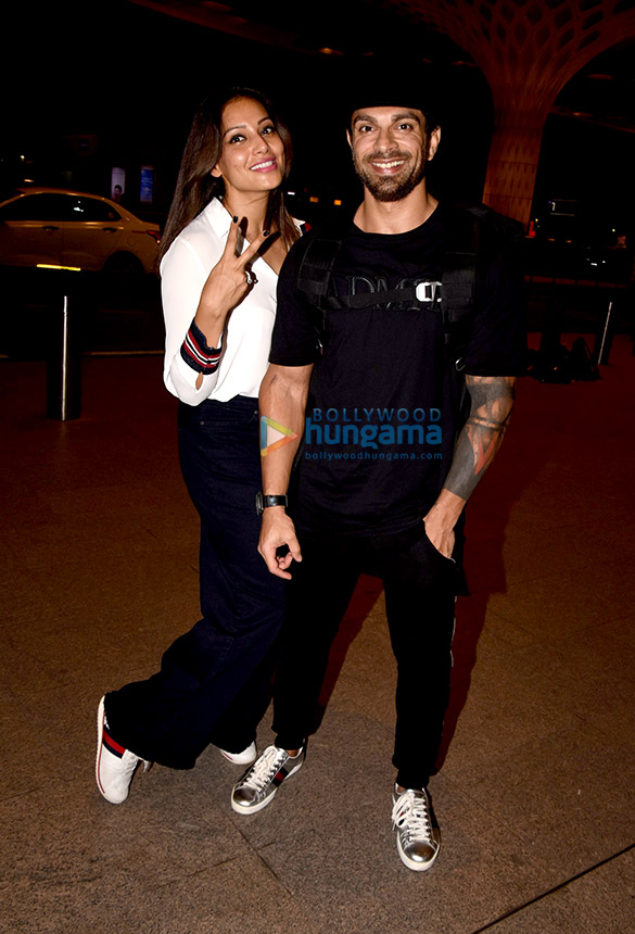 salman khan jacqueline fernandez janhvi kapoor bipasha basu and others snapped at the airport 12