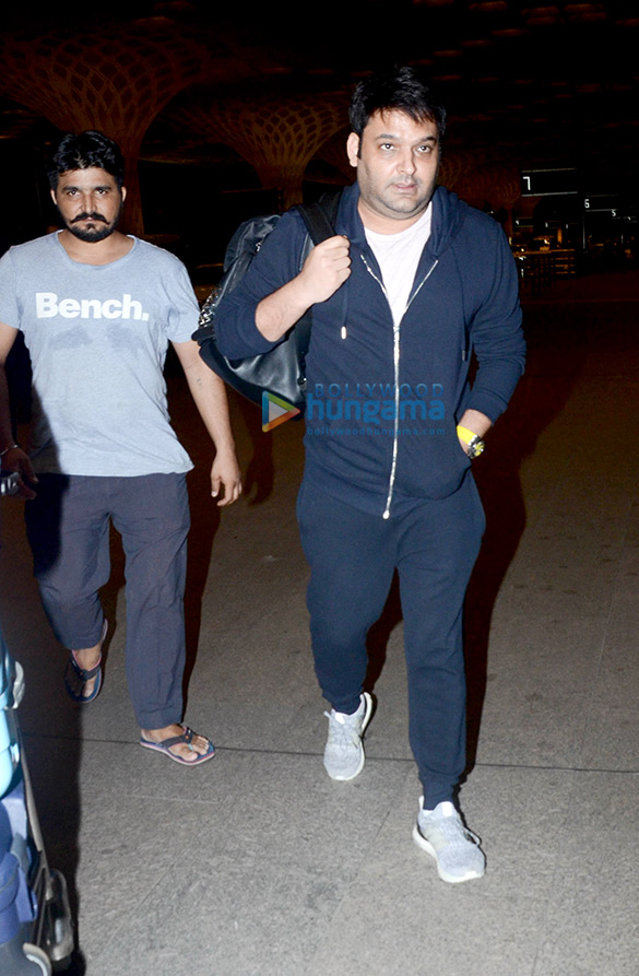 salman khan jacqueline fernandez janhvi kapoor bipasha basu and others snapped at the airport 15