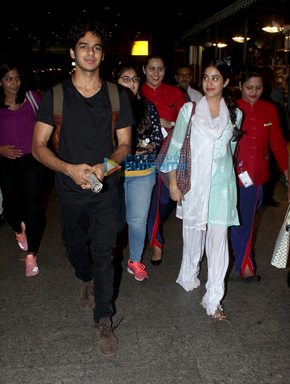 salman khan jacqueline fernandez janhvi kapoor bipasha basu and others snapped at the airport6 2