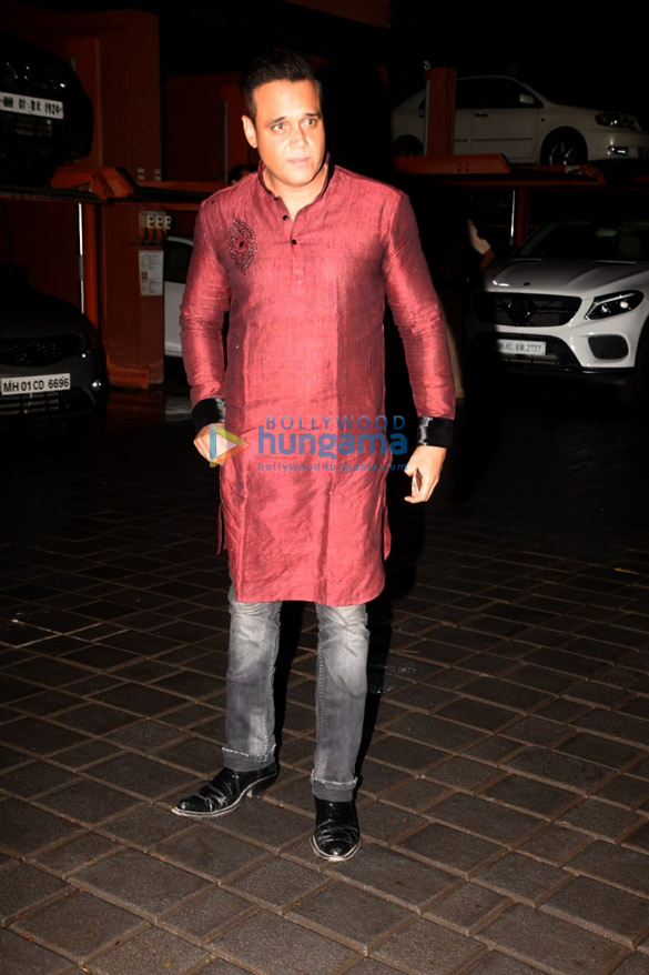 salman khan sonakshi sinha iulia vantur and others snapped at eid party 21
