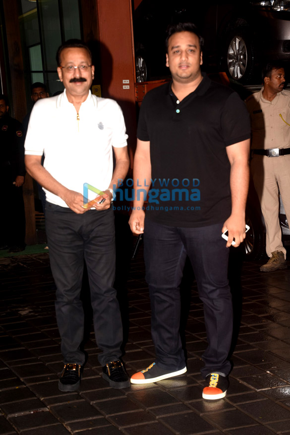 salman khan sonakshi sinha iulia vantur and others snapped at eid party 30