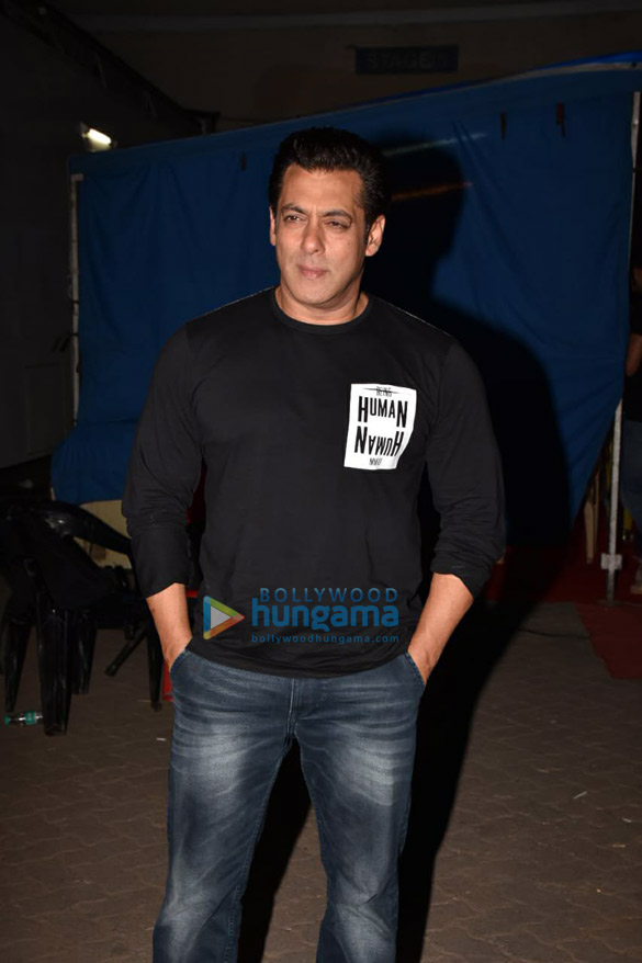 salman khan spotted at mehboob studio in bandra 1
