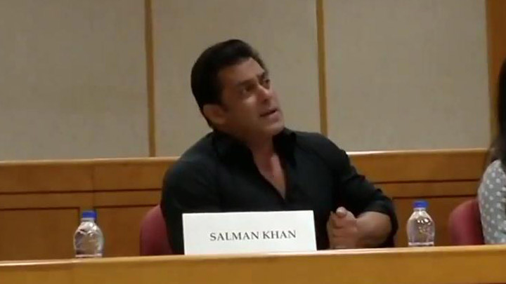 “NO retakes in a live show”: Salman Khan “NO retakes in a live show”: Salman Khan