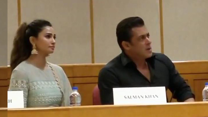 “We just want to see HAPPY excited faces at Dabangg Reloaded”: Salman Khan “We just want to see HAPPY excited faces at Dabangg Reloaded”: Salman Khan