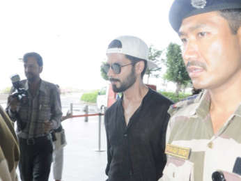 Shahid Kapoor snapped leaving to attend the IIFA awards