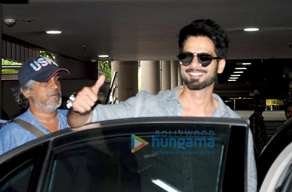 shraddha kapoor and amyra dastur snapped at the airport 1 2