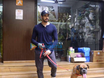 Sidharth Malhotra spotted at a dog' hospital in Bandra