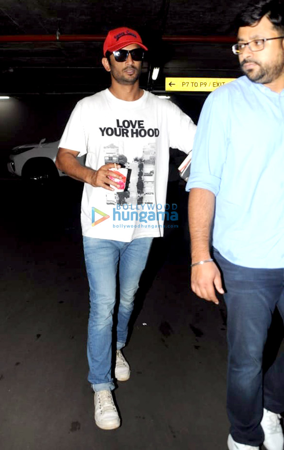 sushant singh rajput and sophie choudry snapped at the airport 5