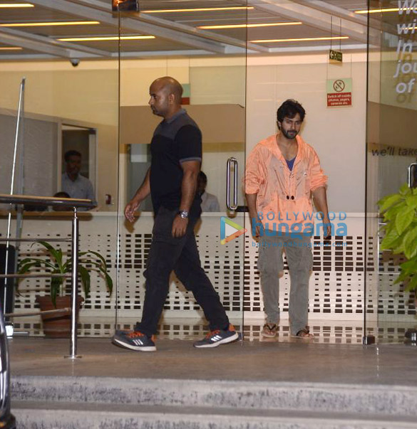 Varun Dhawan spotted at Hinduja hospital to see his newborn niece