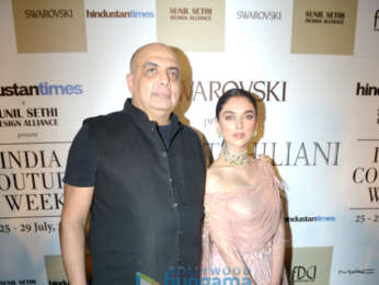 Aditi Rao Hydari walks the ramp for Tarun Tahiliani at India Couture Week 2018