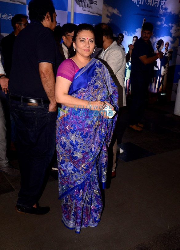 akshay kumar kangana ranaut sachin tendulkar and others grace the premiere of chalo jeete hain 23