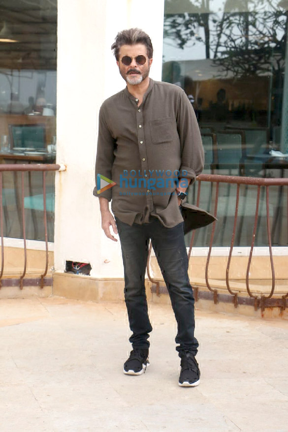 anil kapoor and rajkummar rao snapped promoting their film fanney khan at sun n sand in juhu 6