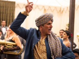 Chad Gayi Hai (Gold)
