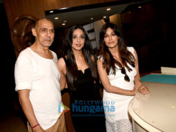 Chitrangda Singh and Mahie Gill snapped shooting a promotional song for their film Saheb Biwi Aur Gangster 3