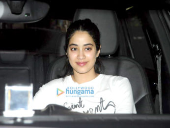 Huma Qureshi, Yami Gautam, Saqib Saleem and others snapped at the airport