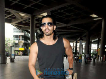 Huma Qureshi, Yami Gautam, Saqib Saleem and others snapped at the airport