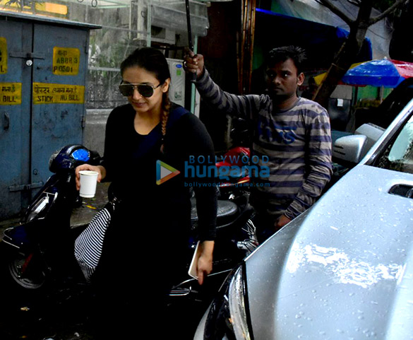 huma qureshi spotted at kitchen garden in bandra 1