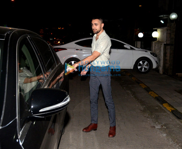 Imran Khan snapped in Bandra Imran Khan snapped in Bandra