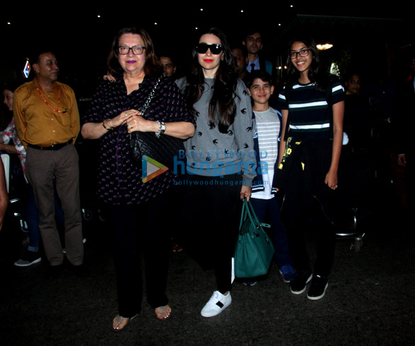 ishaan khatter janhvi kapoor karisma kapoor and others snapped at the airport 3