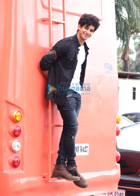 ishaan khattar snapped on the set of indias best dramebaaz 5