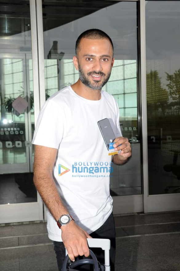 kangana ranaut rohit shetty and others snapped at the airport 1