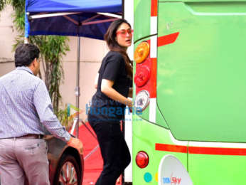 Kareena Kapoor Khan snapped shooting at Mehboob studio