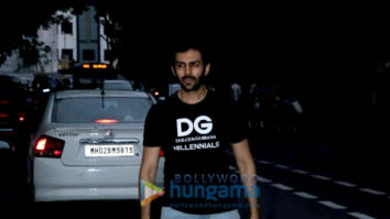 Kartik Aaryan spotted in Juhu