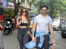 Kartik Aaryan spotted with girlfriend Dimple Sharma at Bandra