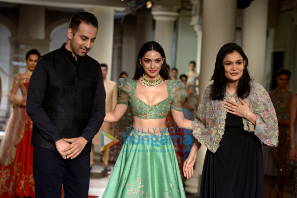 kiara advani walks for shyamal bhumika at india couture week 2018 day 4 5