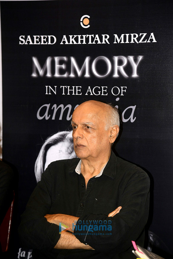 mahesh bhatt ashutosh gowariker and others at saeed akhtar mirzas book launch memory in the age of amnesia 003