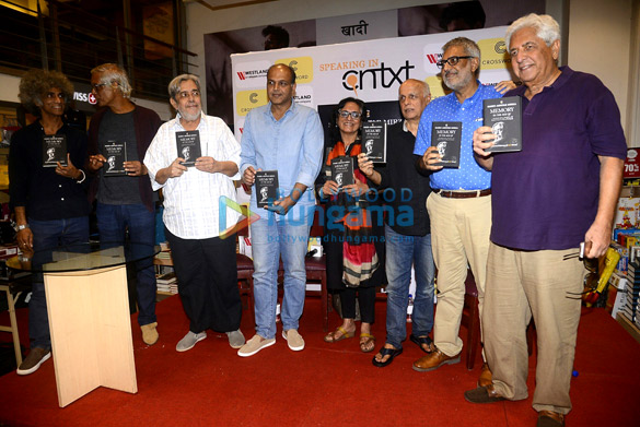 mahesh bhatt ashutosh gowariker and others at saeed akhtar mirzas book launch memory in the age of amnesia